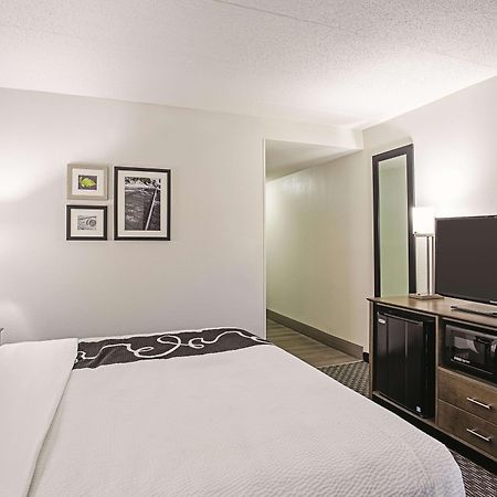 La Quinta By Wyndham Baltimore N / White Marsh Rosedale Exterior photo